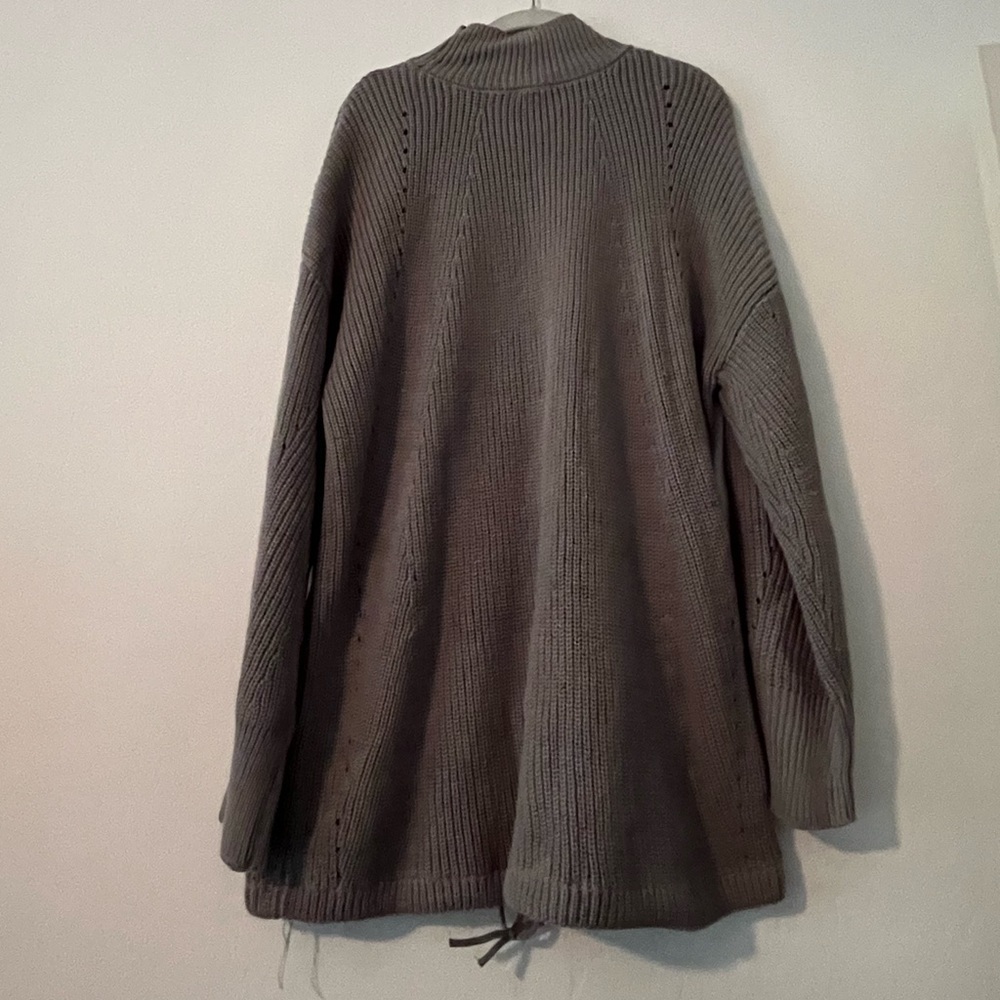 RDI Sweater - Picture 4 of 7